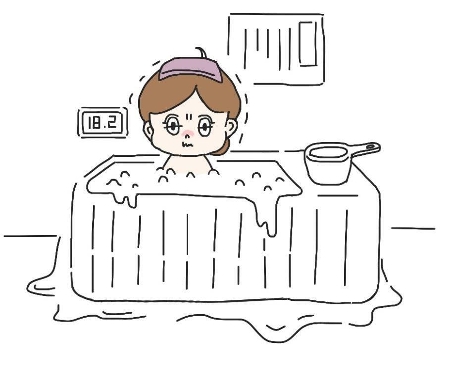 水風呂に入る女性のイラスト